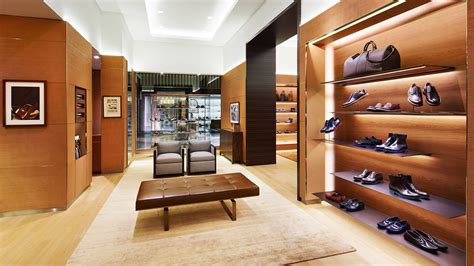 louis vuitton showroom in ahmedabad